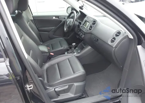 2016 Volkswagen Tiguan S/Se/Sel/R-Line z USA, uszkodzony, nr VIN WVGAV7AX6GW501178